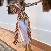Gestreiftes Hemdkleid mit V-Ausschnitt und Gürtel